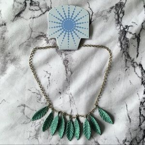 NWT ModCloth Frond Finery Necklace